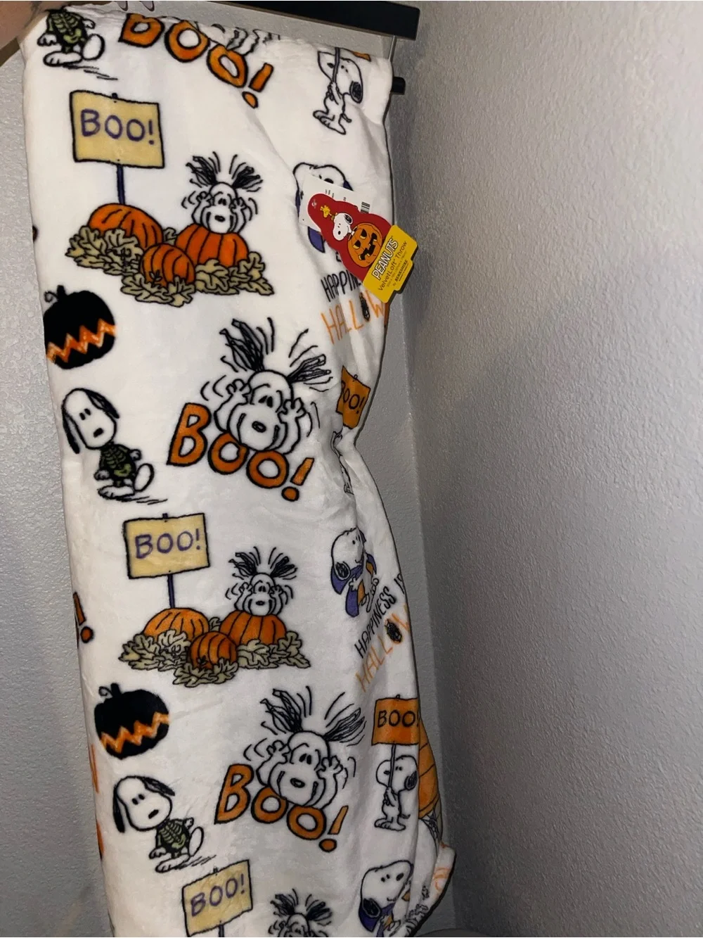 Peanuts Halloween Plush Throw Blanket - White & Orange